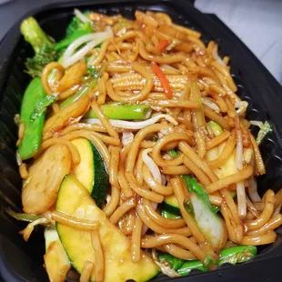 Vegetable Lo Mein To-Go