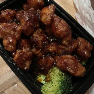 General Tso&apos;s Chicken chef specialty