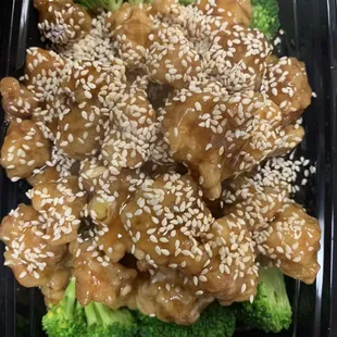 sesame chicken and broccoli
