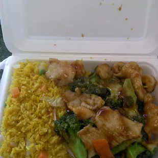 Chicken, shrimp, and broccoli with fried rice