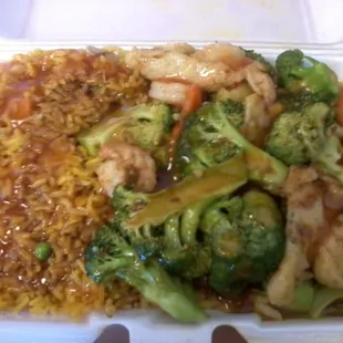 Chicken &amp; Shrimp w/ Mixed veg cooked in Curry Sauce with Fried rice