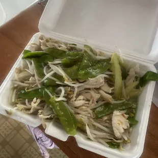 This is suppose to be lo mein. The noodles were under all that and maybe one spoonful..