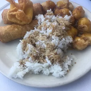 Almond chicken, egg roll and krab Rangoon