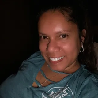 Yvette V.