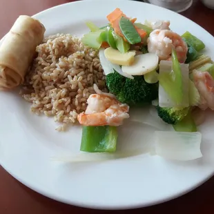 Steamed shrimp and vegetables.
