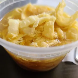 Egg drop wonton soup with crisps on top hot and fresh as usual delicious. A+++ 10/24/20
