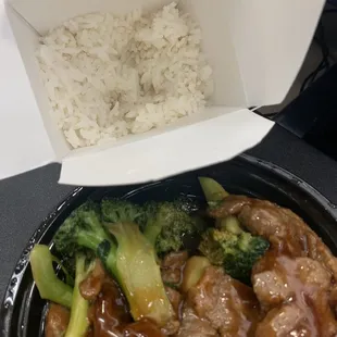 Beef &amp; broccoli w/ white rice