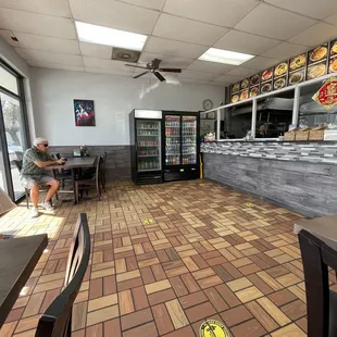 the inside of a fast food restaurant