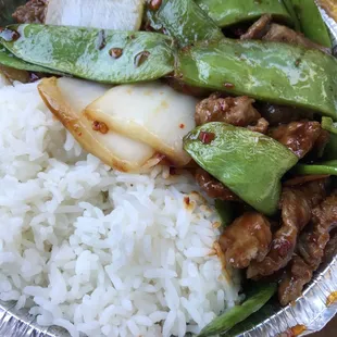 Beef with snow peas. One of my favorite dishes here.