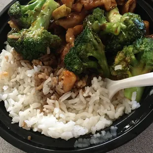 chicken and broccoli white rice
