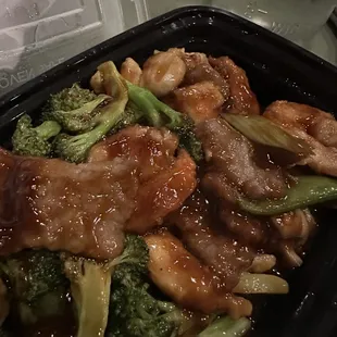 Triple delight, beef, chicken, shrimp with veggies