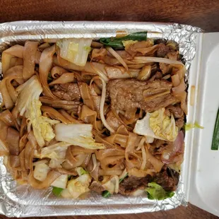 Beef chow fun