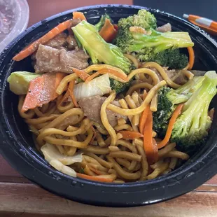 Beef N Broccoli w/Lo Mein