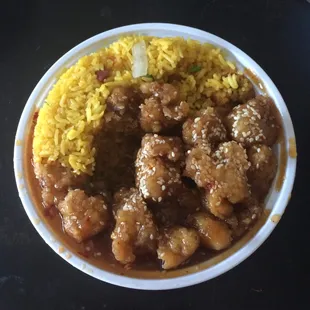 Sesame Chicken lunch combo (also comes with soup)