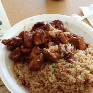 Standard Chinese food at China Kitchen. Nothing special in taste. Just ok.