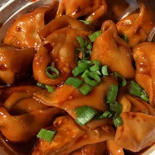 Wonton w. Garlic Sauce (12)*