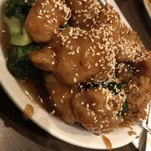 "Sesame Chicken w/shrimp fried rice"