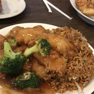 "Sweet &amp; sour chicken w/ shrimp fried rice"