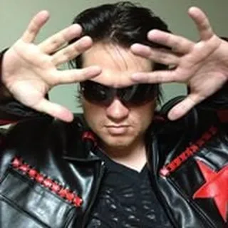 Chris R.