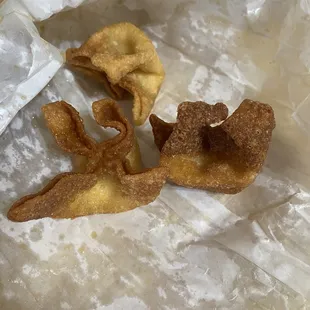 Crab wontons
