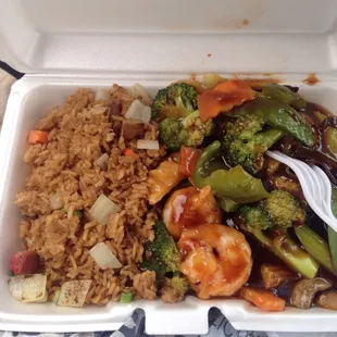 Shrimp with garlic sauce and pork fried rice.  Lunch menu $4.75 plus tax.  Nice portion.  Fresh and tasty.