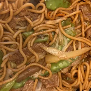 Daughter&apos;s beef lo mein