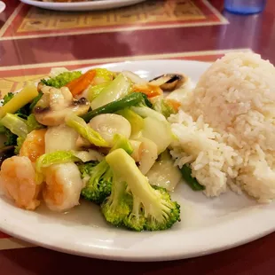 Shrimp with mixed vegetables