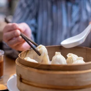 Shanghai Xiao Long Bao 'XLB' Soup Dumplings, 18 Folds Open Chimney Kurobuta Pork with Ginger Vinegar (6)