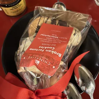 Broken Fortune Cookies & Dark Chocolate (vt)