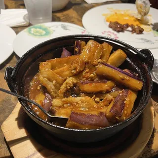 Sauteed Eggplant with spicy garlic sauce and minced pork