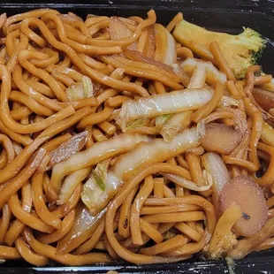 Vegetable lo mein