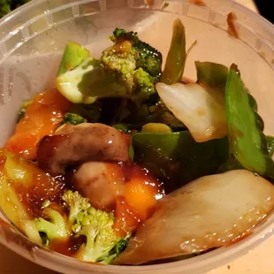 Mixed vegetables ($5.75 for a small). Gloopy sauce. Identical to &quot;garlic sauce&quot; dishes, but less spicy &amp; has celery.
