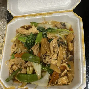 Cantonese Chicken Pan Fried Noodles