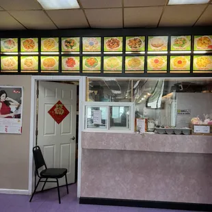the inside of a fast food restaurant