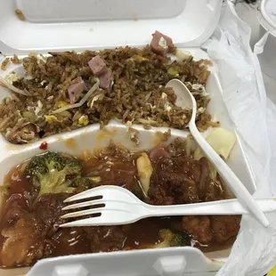 Worst place I ever ate. I threw it all in the trash! Shit is terrible