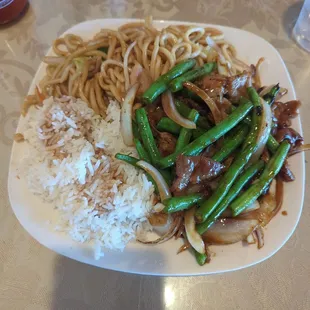 Green bean beef over rice/Chow mein lunch meal