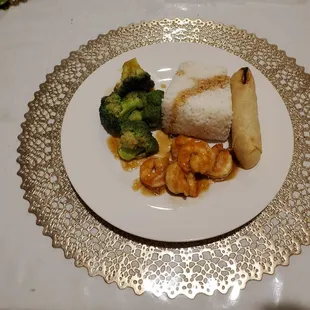Shrimp &amp; Broccoli with Spring Roll