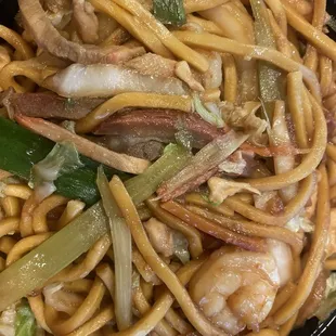 House Special Lo Mein