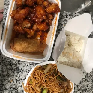 Chicken Lo Mein