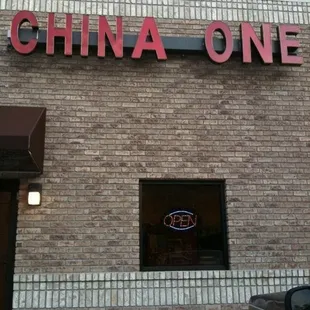 the front of a chinese restaurant
