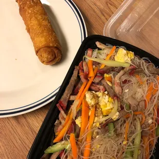 Egg roll and Pork Mei Fun. The best Chinese around. I love this place!