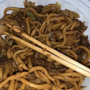 37. Beef Lo Mein WITH GLASS