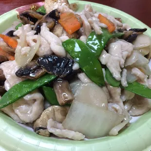 The large order of Moo Goo Gai Pan. Keeping it healthy still!