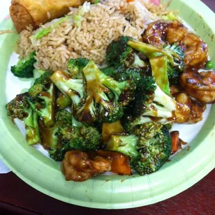 Shrimp with broccoli combination with veggie egg roll and veggie fried rice.