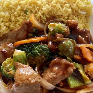 Szechuan Beef Combo (C-26, includes Egg Roll)