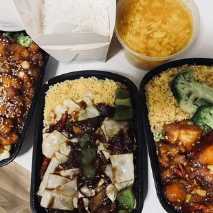 chef special sesame chicken, combination platter double cooked pork spicy, combination platter general Tso's chicken, pint egg drop soup