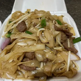 Beef chow fun