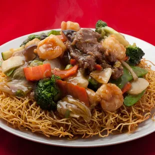 Hong Kong Style Chow Mein (Crispy Pan Fried Noodle)
