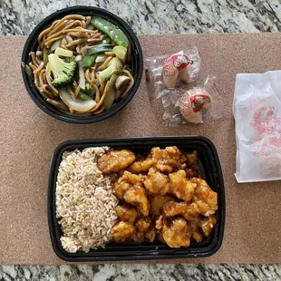 Orange Chicken Combo / Vegetable Lo Mein