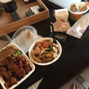 S10. General Tso's Chicken 31. Chicken Chow Mein 18. Vegetable Soup